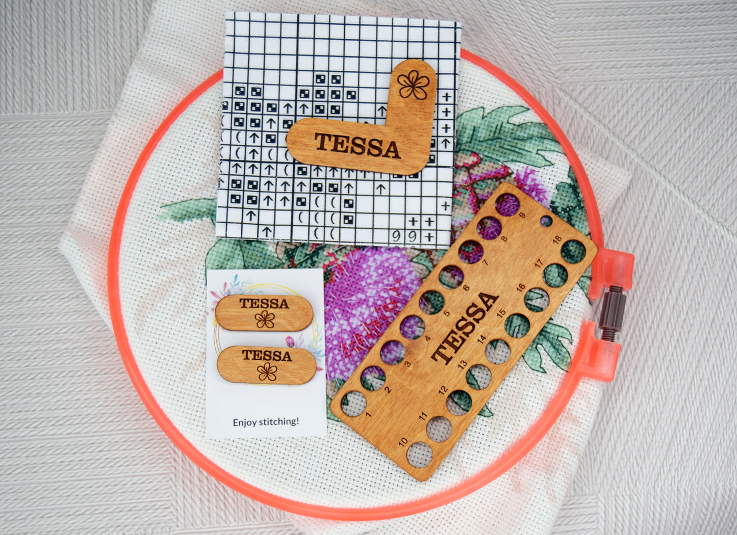 cross stitch pattern cross stitch art counted cross stitch floss drops for cross stitch kit embroidery stand funny embroidery embroidery organizer embroidery floss dariamakes pattern helper pattern minder cross stitch pattern window pattern keeper holder pattern chart minder chart cross stitch embroidery scheme pattern keeper magnetic line holder embroidery kit Kreuzstichset, Stickset-Zubehör Accessori del kit da ricamo per kit punto croce クロスステッチキット 刺繍キット アクセサリー 크로스 스티치 키트 자수 키트 액세서리