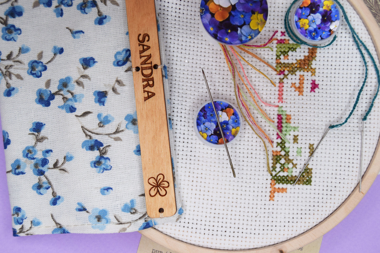 Parking bobbin Grime guard magnetic needle minder Thread hopper by Dariamakes Combo "My stitching"