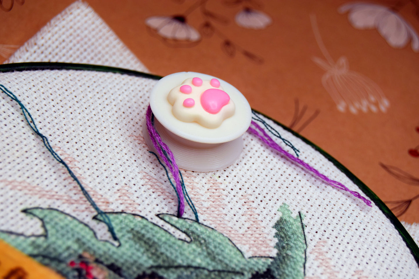 needle minder cross stitch counter keepers extra fabric embroidery parking bobbin magnetic dariamakes cross stitch kit embroidery kit gift for mother gift for granny gift for stitcher embroidery gift grime guard universal magnetic クロスステッチ刺繍ツール Kreuzstich-Stickerei vyšívání křížkovým stehem broderie au point de croix κέντημα με σταυροβελονιά ricamo a punto croce 크로스 스티치 자수 krustdūrienu izšūšana siuvinėjimas kryželiu bordado em ponto cruz
