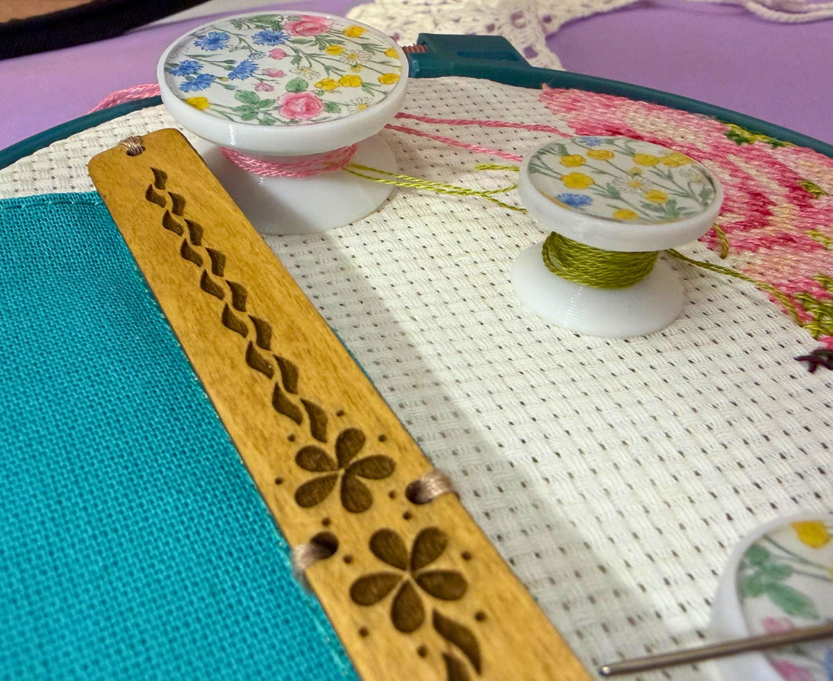Cross Stitch Kit: Universal Magnetic Grime guard, Needle Minder, Parking Bobbins