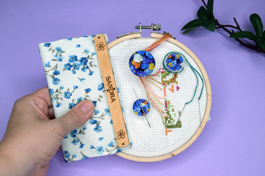 Parking bobbin Grime guard magnetic needle minder Thread hopper by Dariamakes Combo "My stitching"