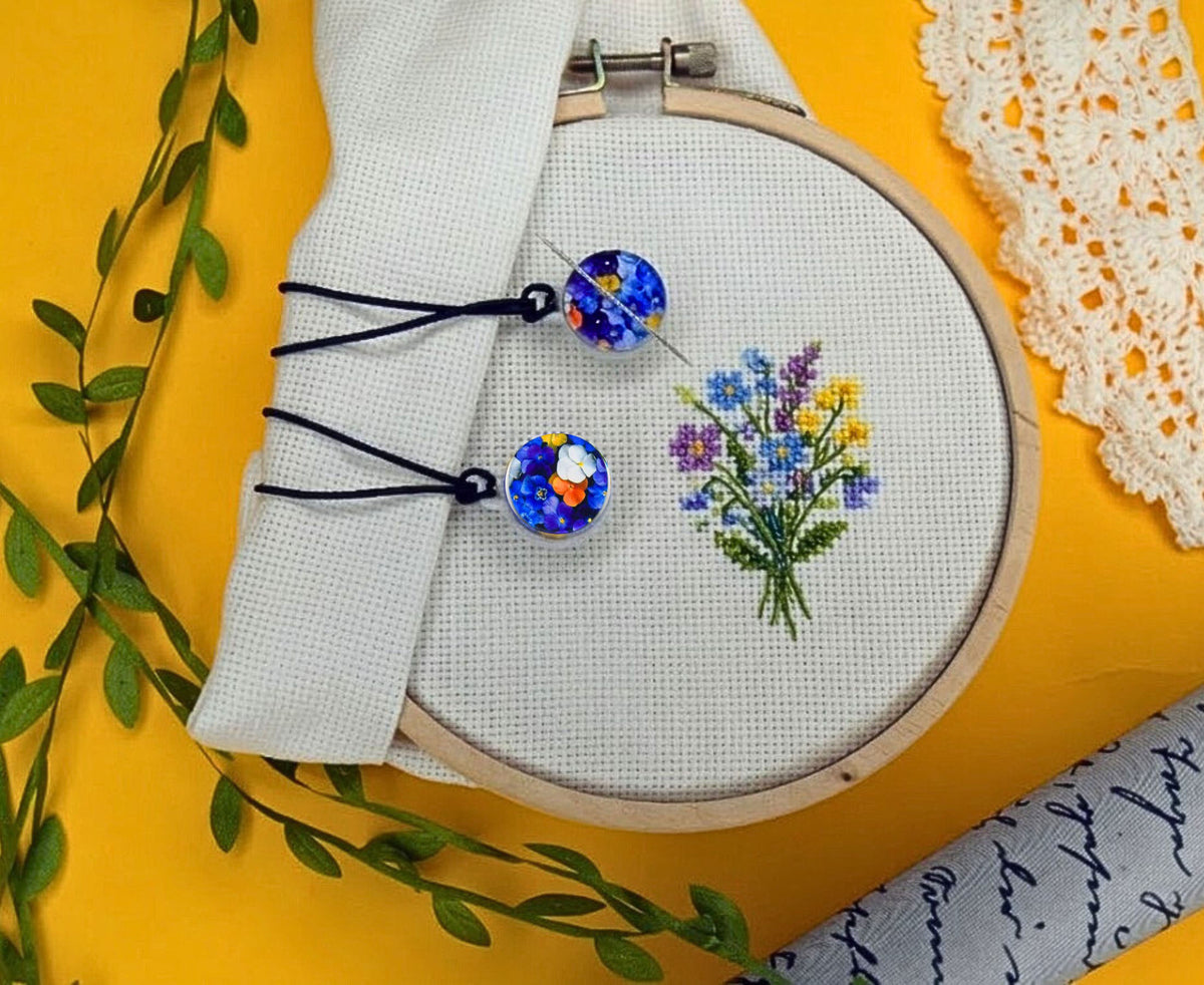 Cross stitch keepers 2 pcs Spring Garden - Extra fabric holders