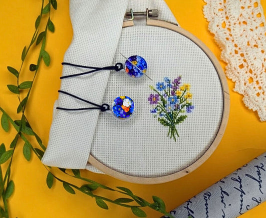 Cross stitch keepers 2 pcs Spring Garden - Extra fabric holders