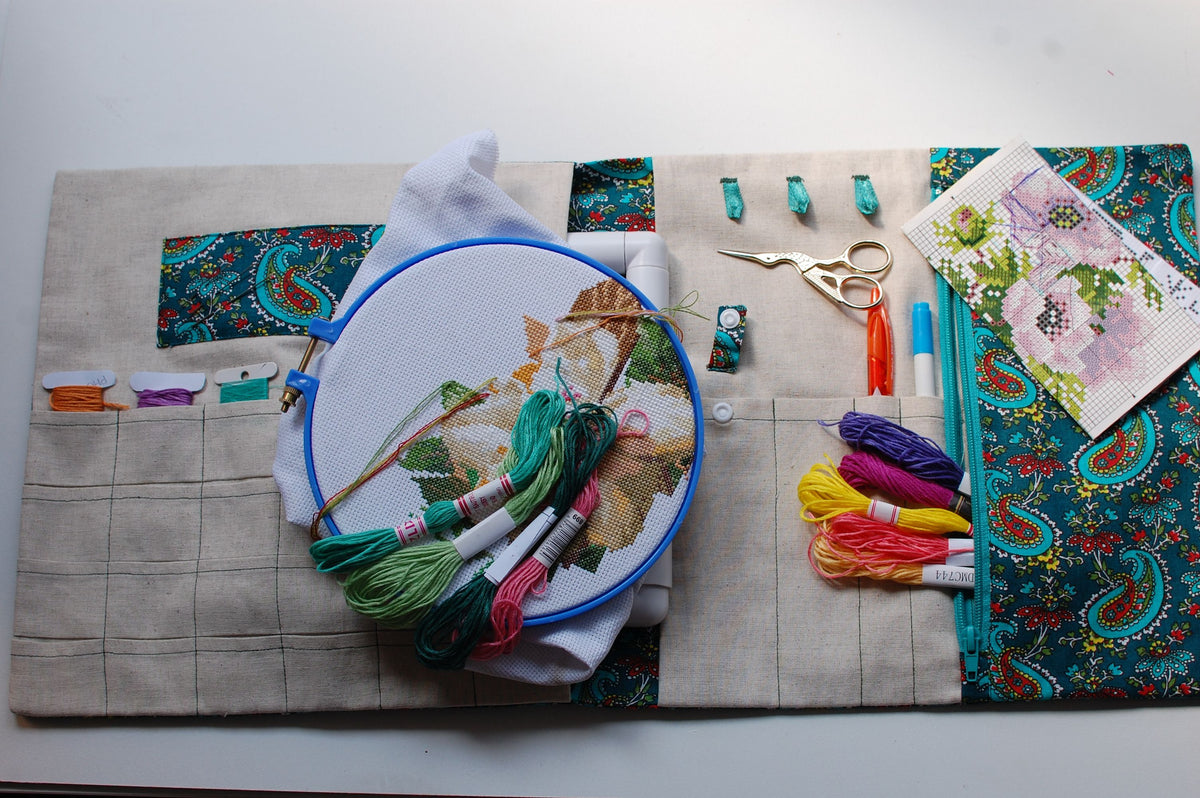 zestaw do haftu krzyżykowego akcesoria do zestawu do haftowania kit de ponto cruz kit de bordado acessórios kit de punto de cruz kit de bordado accesorios korsstygnssats broderisats tillbehör çapraz dikiş kiti nakış kiti aksesuarları  Cross stitch pattern holder needle minder embroidery floss organizer embroidery floss storage bobbins cross stitch project bag for cross stitch embroidery bag embroidery storage stitching bobbins carry drops hoop bsg qsnap bag