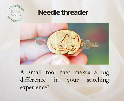 A charming and practical accessory set designed especially for cross stitch lovers. The “Curious Cat” set includes four essential tools that make stitching more comfortable, organized, and enjoyable. Each item is created with attention to detail and a cute kitten design that adds personality to your embroidery workspace