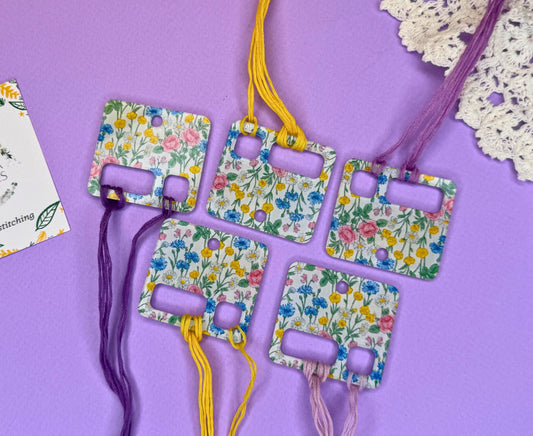 Cross Stitch Kit: Keepers for extra fabric, Floss drops dariamakes