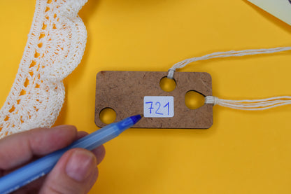 1 pc wooden Floss drop for cross stitch