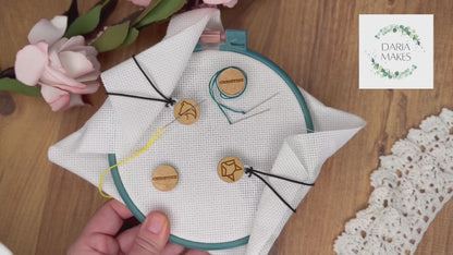 Cross Stitch Accessory set: Keepers for extra fabric 2 pcs, Needle minder 1 pc, Counter 1 pc